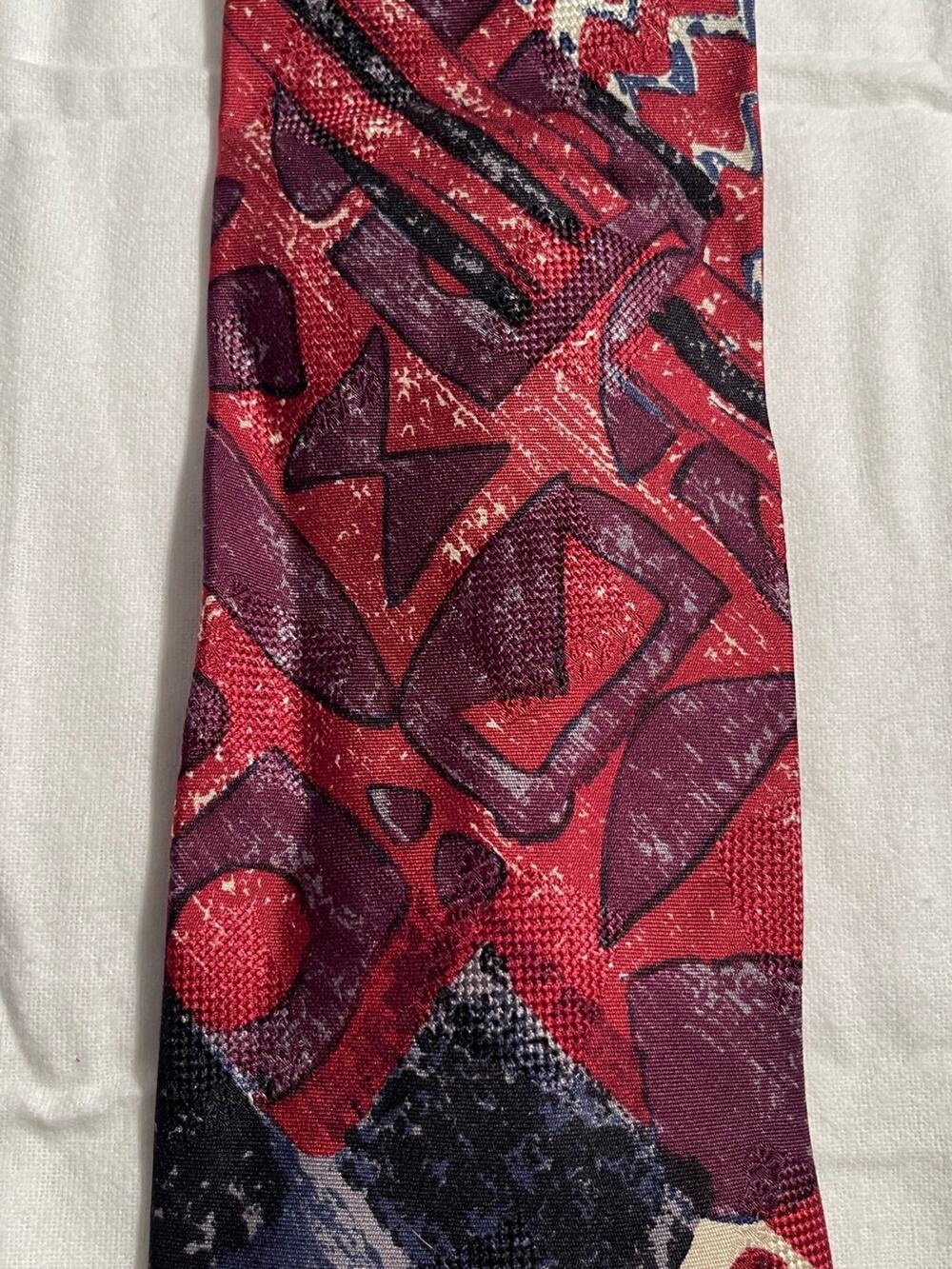 Cardinale Red and Purple Geometric Pattern Men's Silk Tie